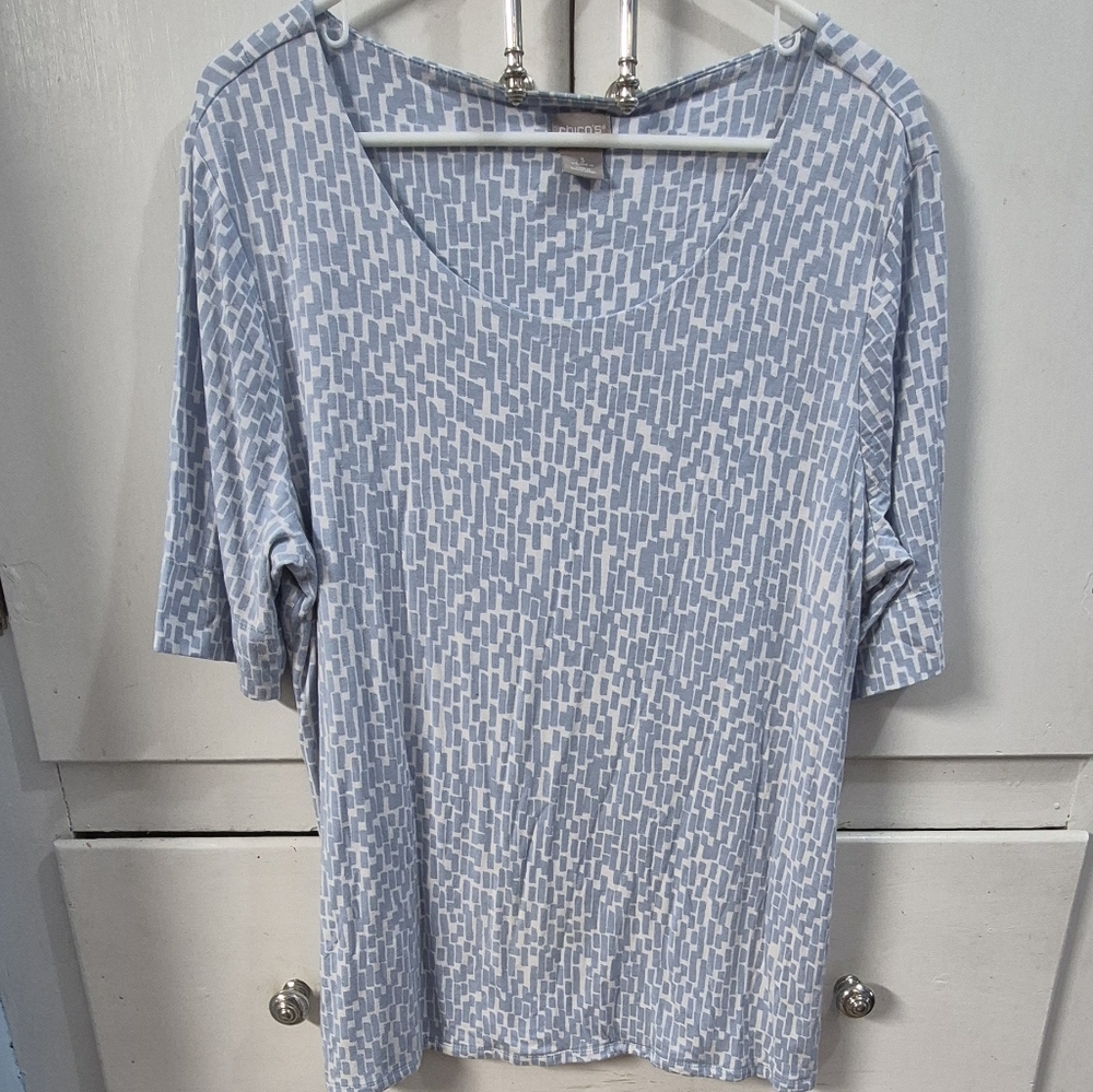Chico’s 3 (XL)  Blue and White Rectangular Print Top